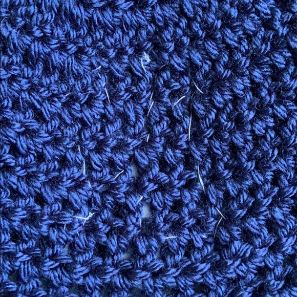 New York Yankees Hand-Knit Newborn Hat - Picture 4 of 14